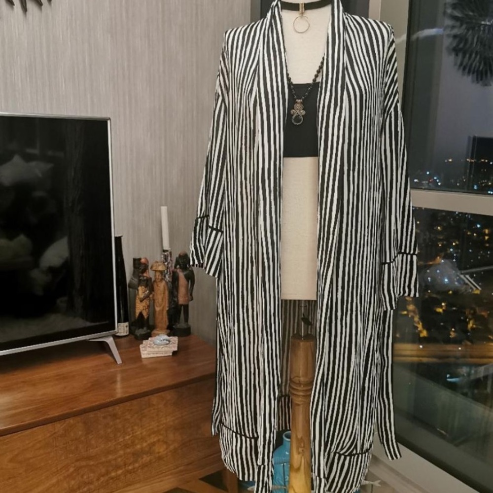 Zara Striped Kimono - Picture 3 of 4